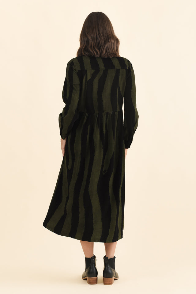 alt text|model:MJ image 4