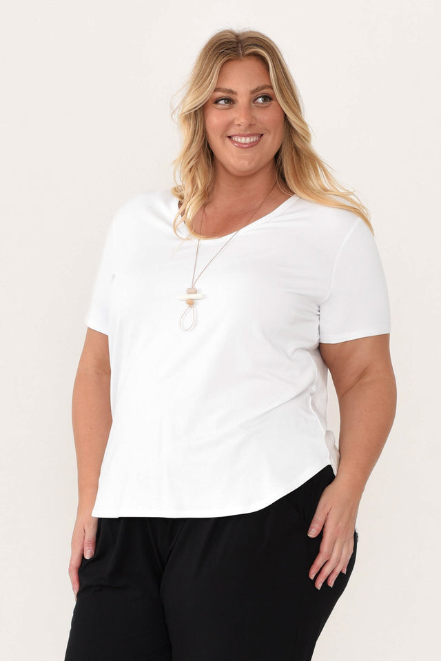 Veronica White Bamboo Tee,Blonde model,alt text|model:Caitlin image 12
