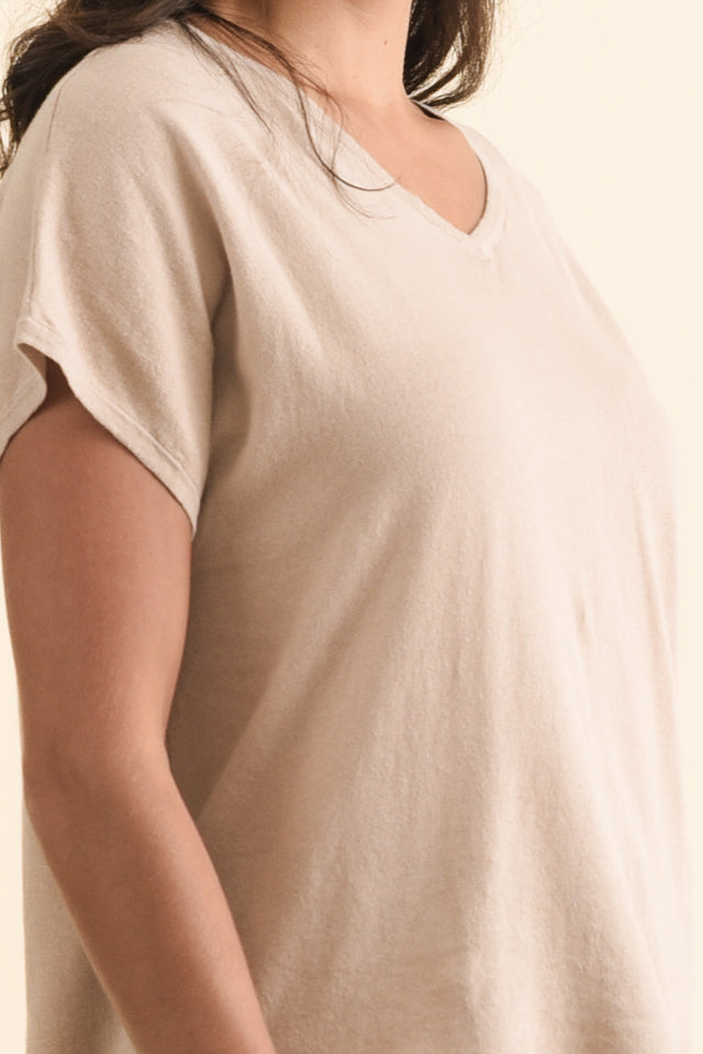 Via Beige Cotton V Neck Knit Top,Brunette model,alt text|model:Brontie image 6