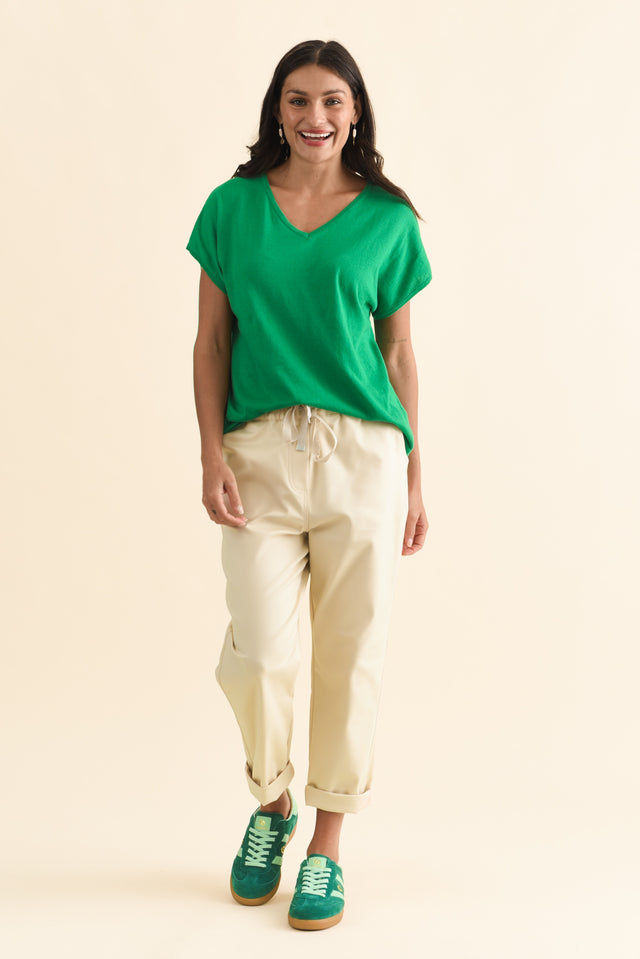 alt text|model:Brontie image 3