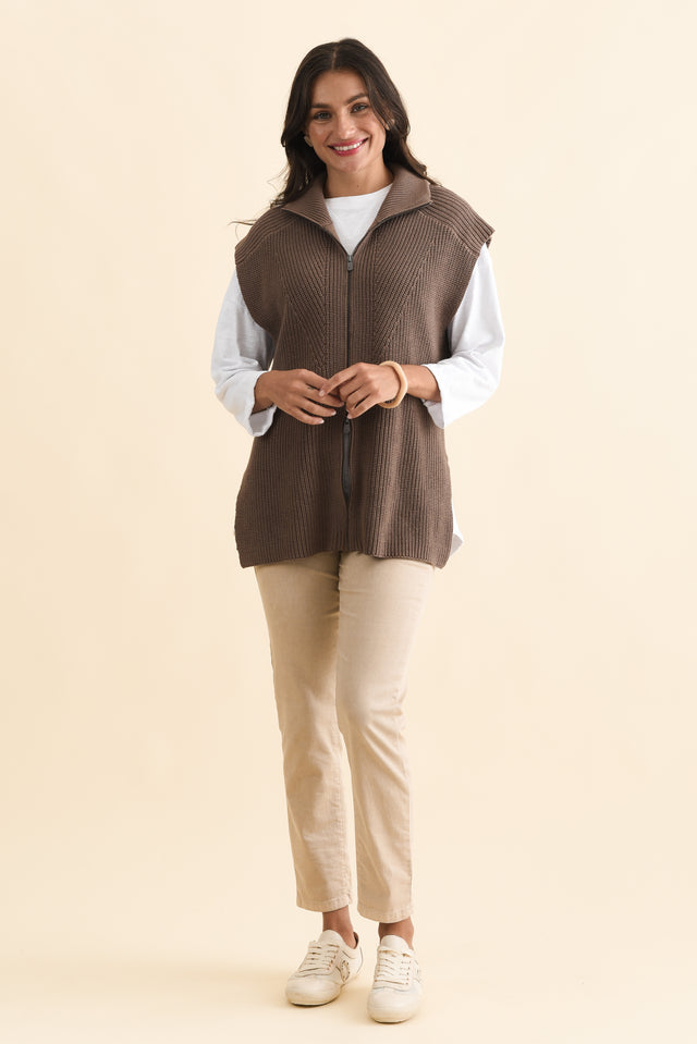 Viona Mocha Cotton Zip Knit Vest,Brunette model,alt text|model:Brontie image 4