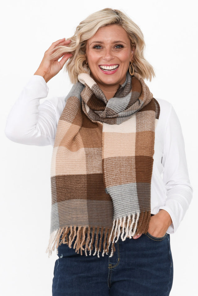 Whit Camel Check Scarf