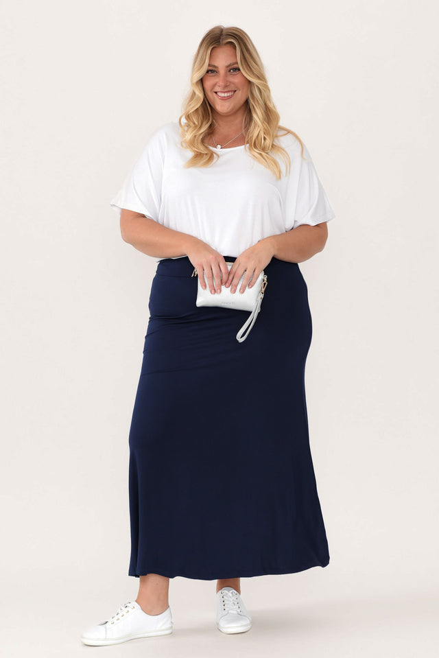 alt text|model:Caitlin image 11