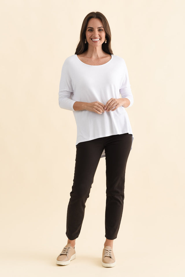 White Milan 3/4 Sleeve Top,Brunette model,alt text|model:MJ image 8