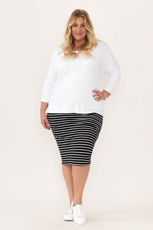 White Milan 3/4 Sleeve Top,Blonde model,alt text|model:Caitlin image 10