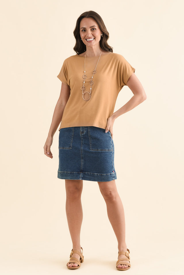 Wilde Tan Bamboo Box Tee,Full Body,Brunette model,alt text|model:MJ image 2