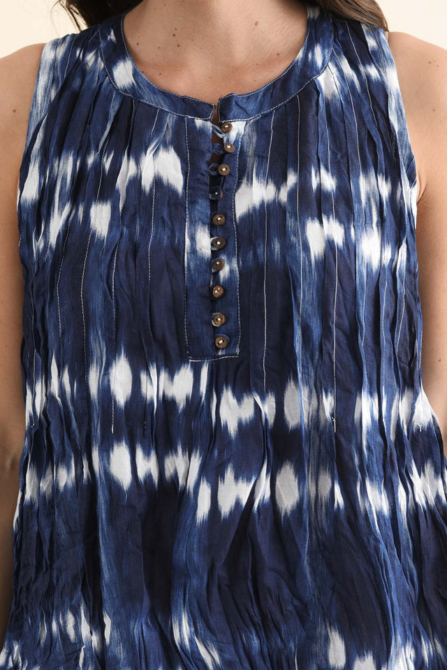 Willa Navy Tie Dye Crinkle Cotton Dress,Detail,Brunette model,alt text|model:MJ image 5