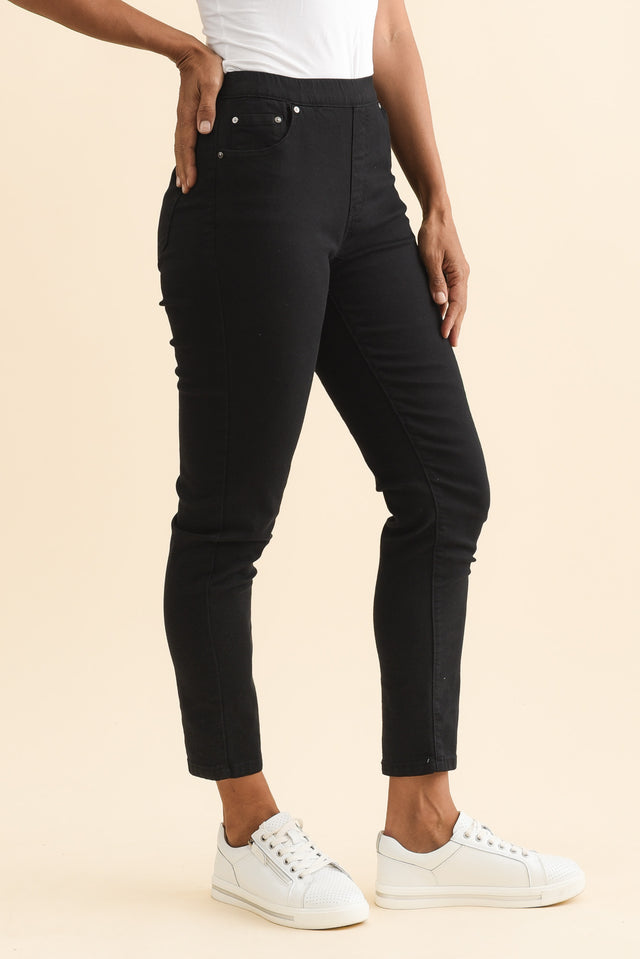 Zadie Black Denim Stretch Jeans,Brunette model,alt text|model:Cara image 5