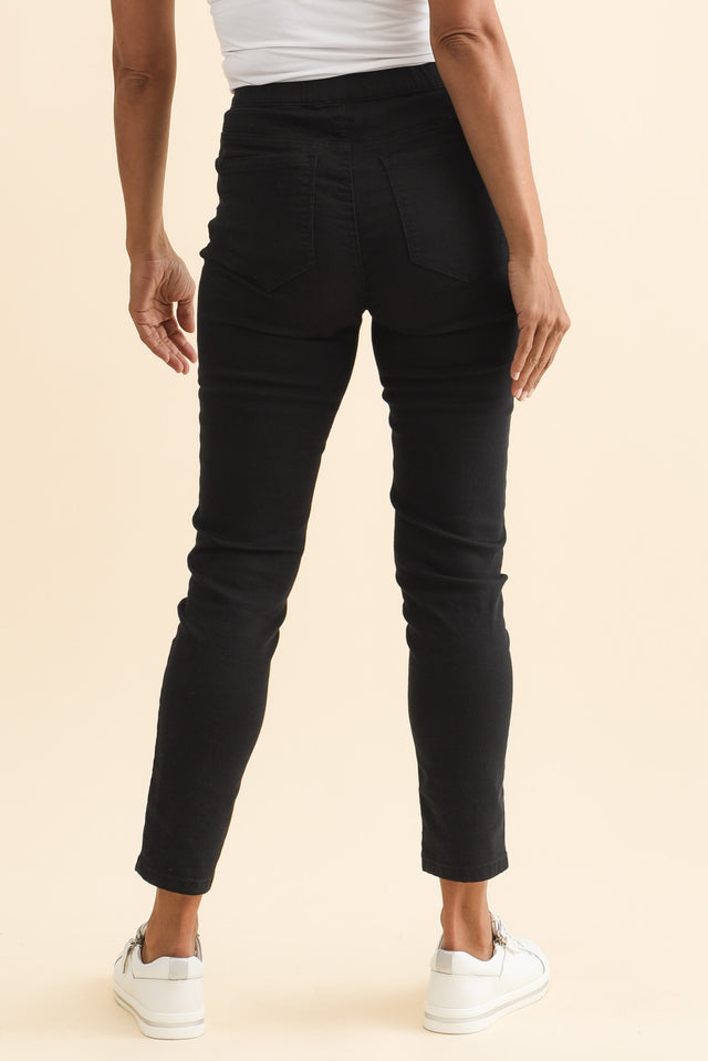 Zadie Black Denim Stretch Jeans,Brunette model,alt text|model:Cara image 6