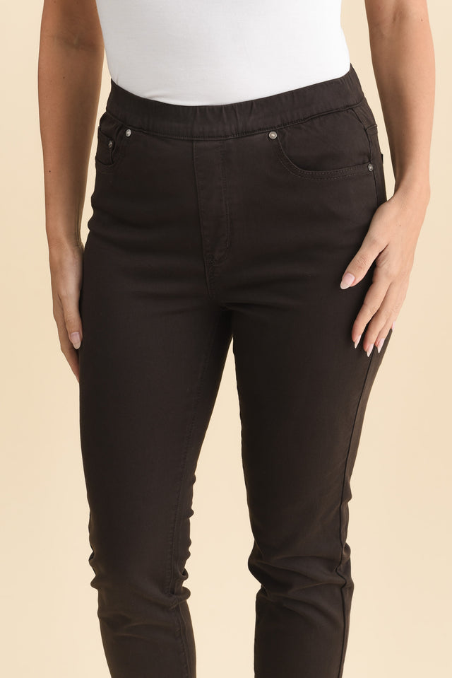 Zadie Chocolate Stretch Jeans,Brunette model,alt text|model:MJ image 8