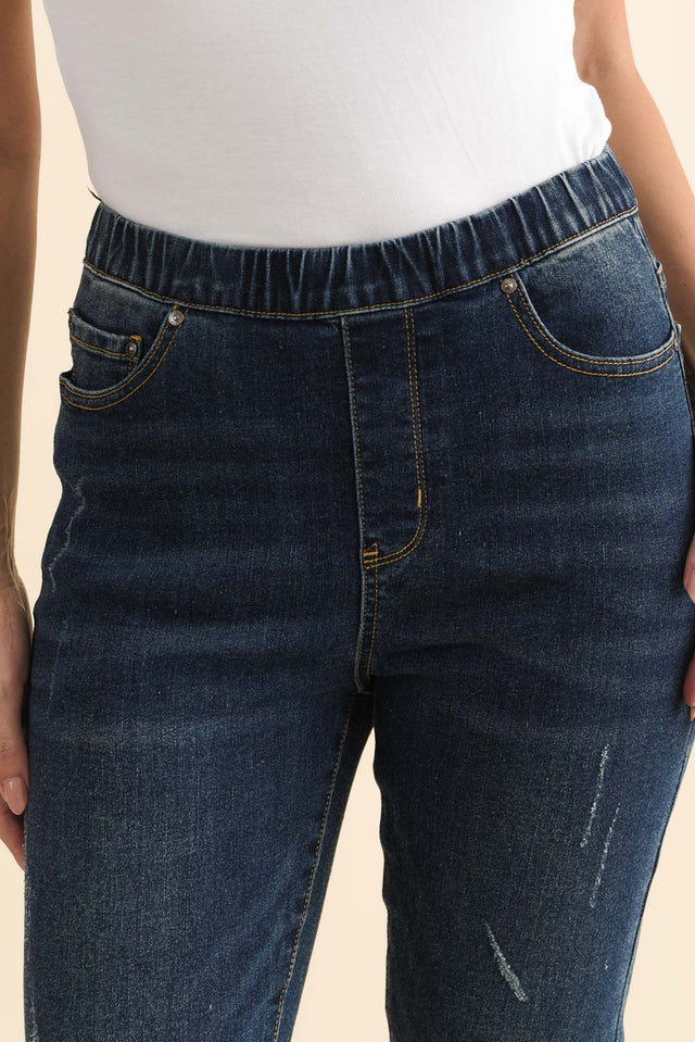 alt text|model:MJ image 7