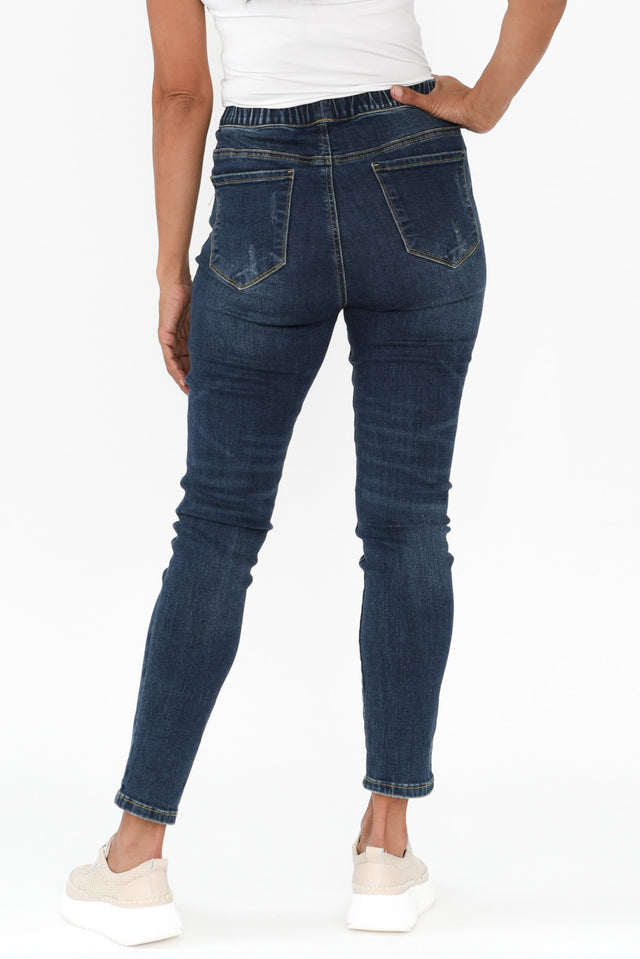 alt text|model:Cara image 6