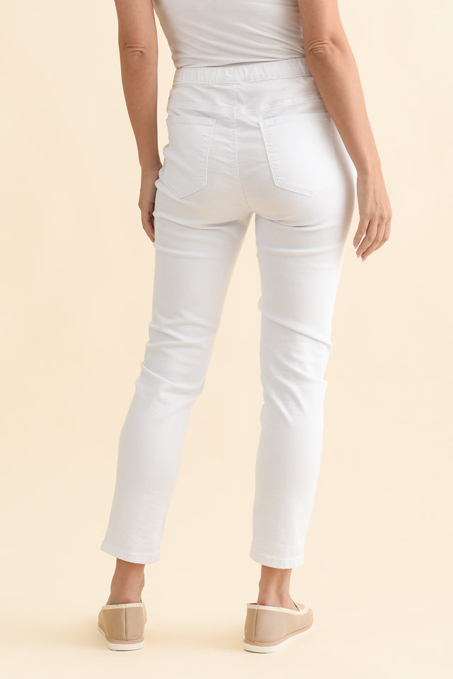 Zadie Distressed White Stretch Jeans,Brunette model,alt text|model:MJ image 6