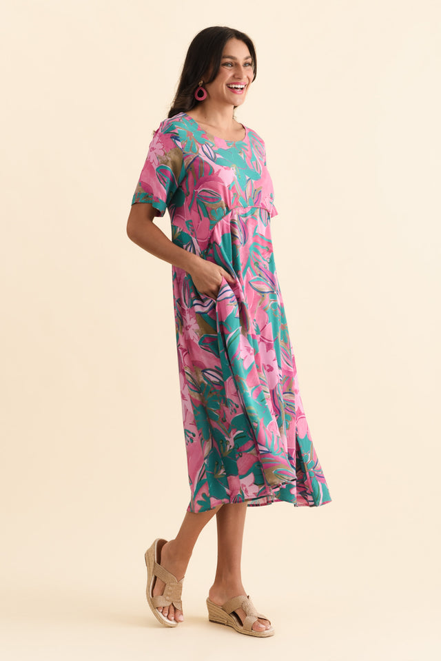 alt text|model:Brontie image 4