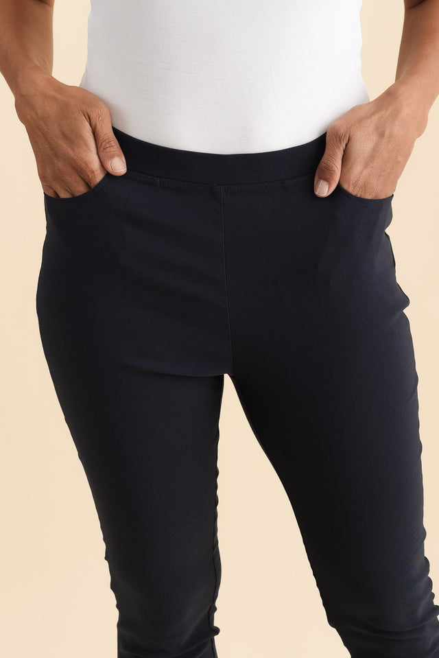 Zara Navy Stretch Cropped Pants,Brunette model,alt text|model:Cara image 5