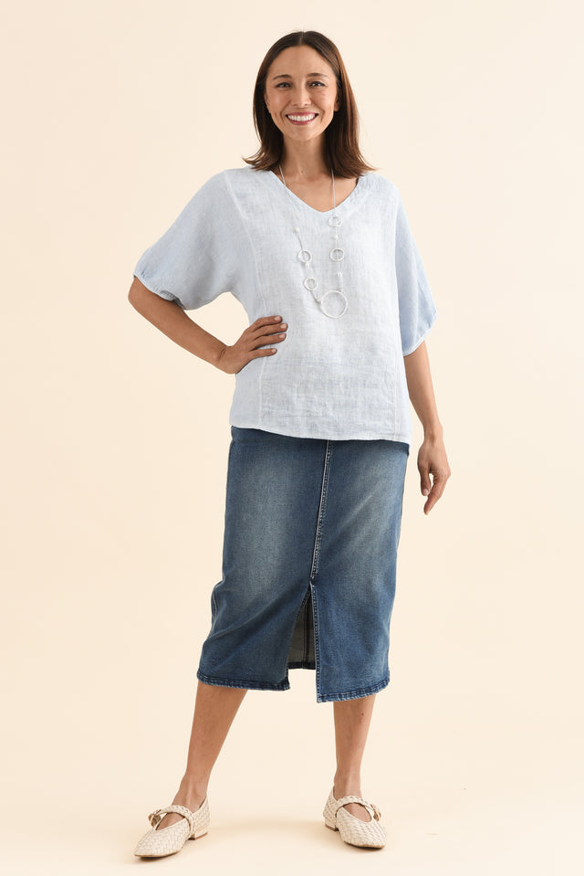 Ziola Light Blue Linen Cotton Top,Full Body,Brunette model,alt text|model:Cara image 6