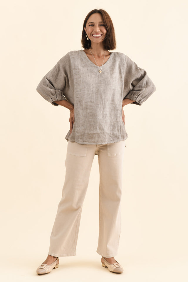 alt text|model:Cara image 7