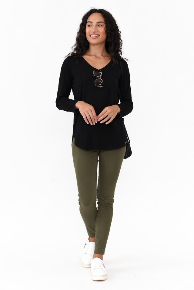 alt text|model:Demi image 6