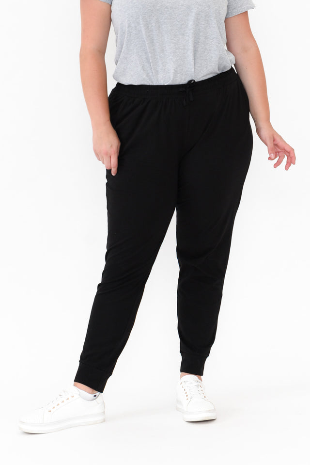 plus-size,curve-bottoms,plus-size-pants,plus-size-basic-bottoms,plus-size-winter-clothing,curve-basics alt text|model:MJ image 9