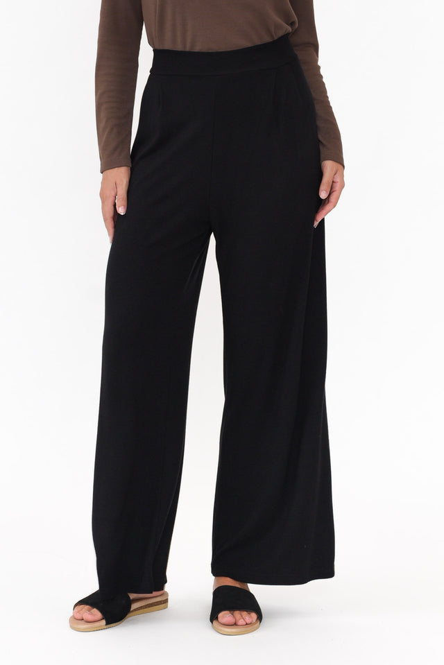 Joplin Black Bamboo Wide Leg Pant alt text|model:MJ