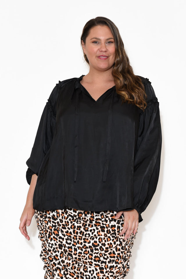 curve-tops,plus-size,plus-size-sleeved-tops,facebook-new-for-you,plus-size-work-edit alt text|model:Amelia;wearing:AU 16 / US 12 image 8