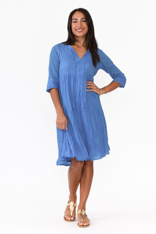 alt text|model:Demi image 2