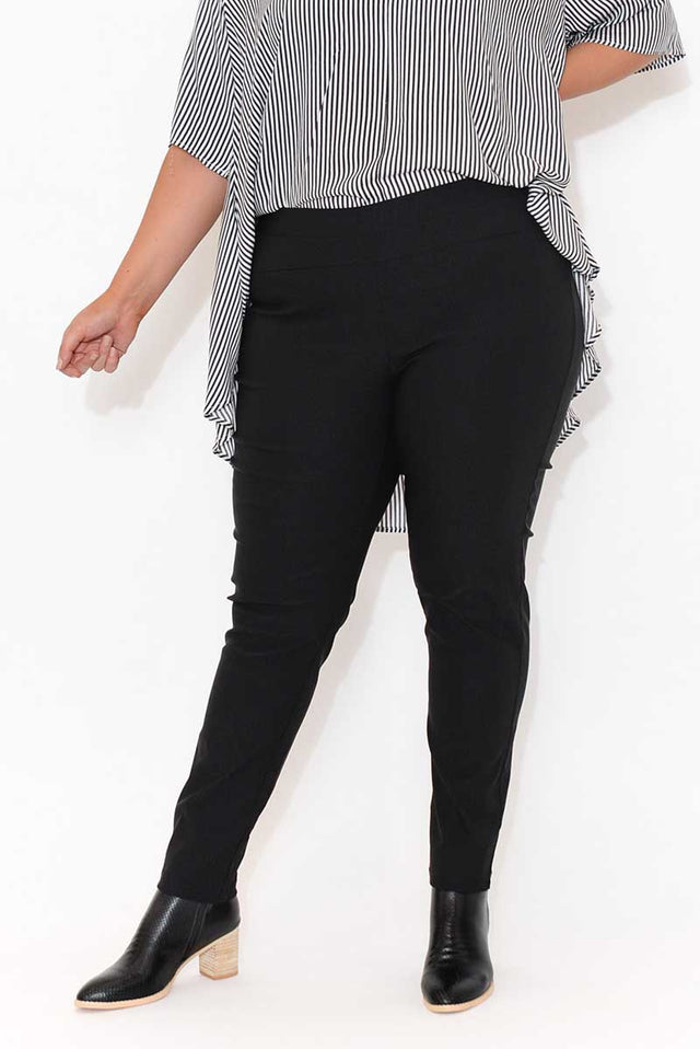 plus-size,curve-bottoms,curve-basics,plus-size-skirts,the-event-edit,plus-size-pants,plus-size-basic-bottoms,facebook-new-for-you,plus-size-work-edit