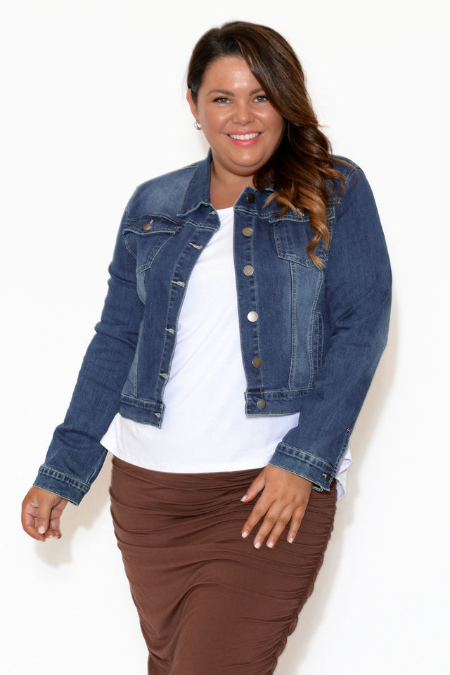 plus-size,plus-size-jackets,plus-size-outerwear,plus-size-winter-clothing,curve-basics,facebook-new-for-you alt text|model: Stacey;wearing:XXL