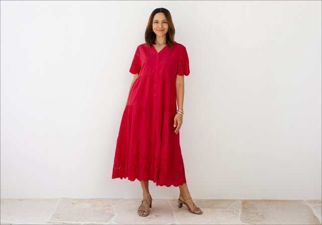 Dresses With Sleeves: Elegant Coverage for Spring and Summer