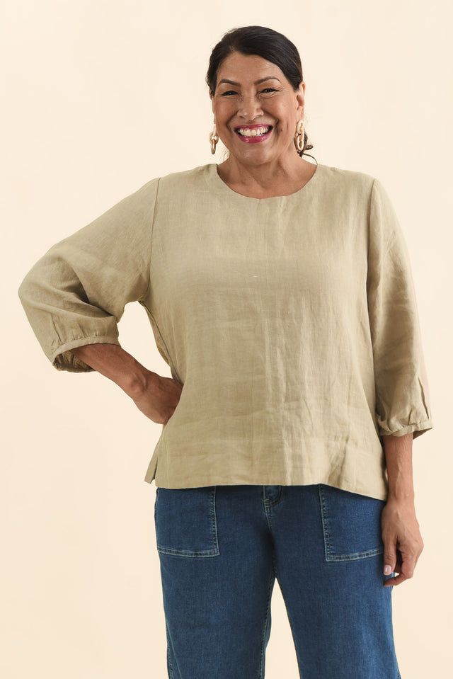 Addie Taupe Linen Sleeved Top,Brunette model,alt text|model:Pilita image 8