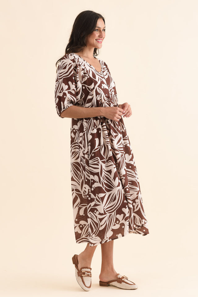 Adwin Chocolate Palm Pocket Dress,Side,Brunette model,alt text|model:Brontie image 3