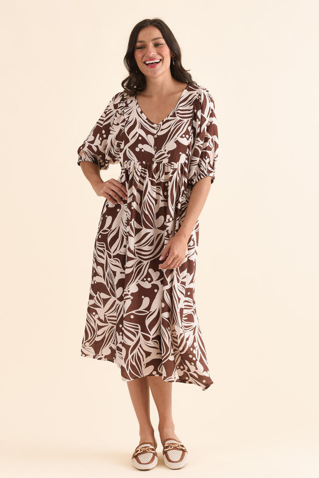 Adwin Chocolate Palm Pocket Dress,Full Body,Brunette model,alt text|model:Brontie image 2