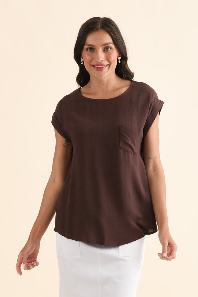 Aiden Chocolate Linen Blend Pocket Top,Front,Brunette model,alt text|model:Brontie