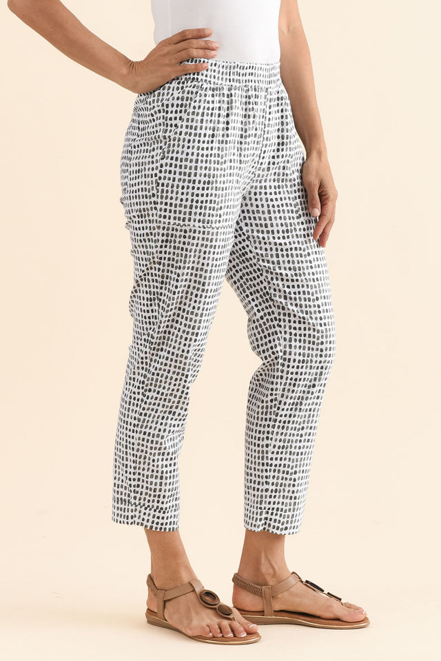 Air-Lite Olive Spot Stretch Cropped Pants image 3