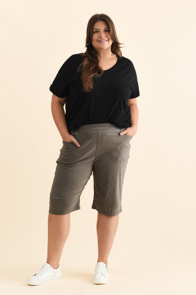 Air-Lite Olive Stretch Pocket Shorts,Brunette model,alt text|model:Gabby image 10
