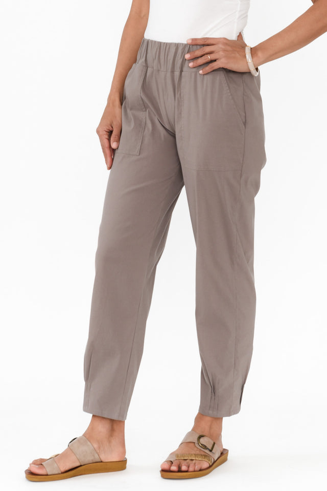 alt text|model:Cara image 5