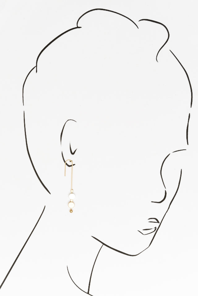 Airis Gold Circle Hook Earrings image 2