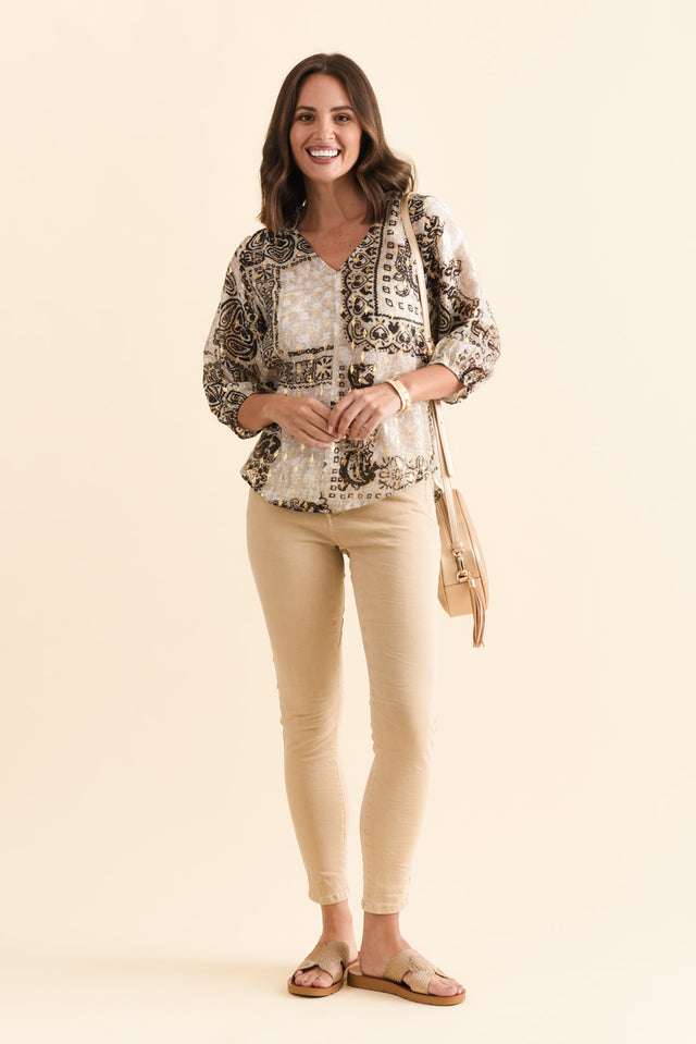 alt text|model:MJ image 3