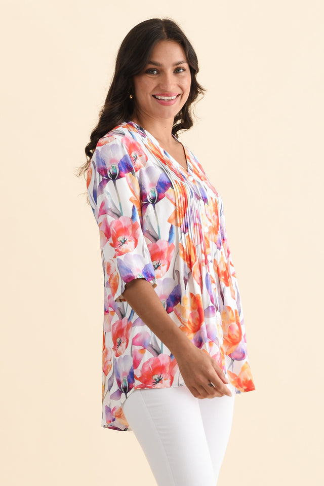 alt text|model:Brontie image 3