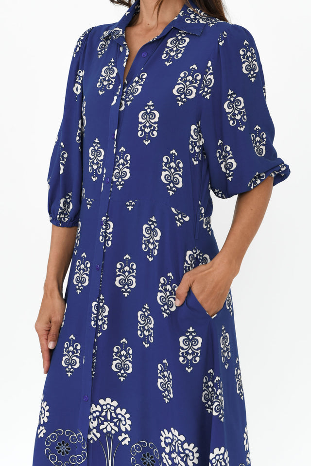 alt text|model:Cara image 6