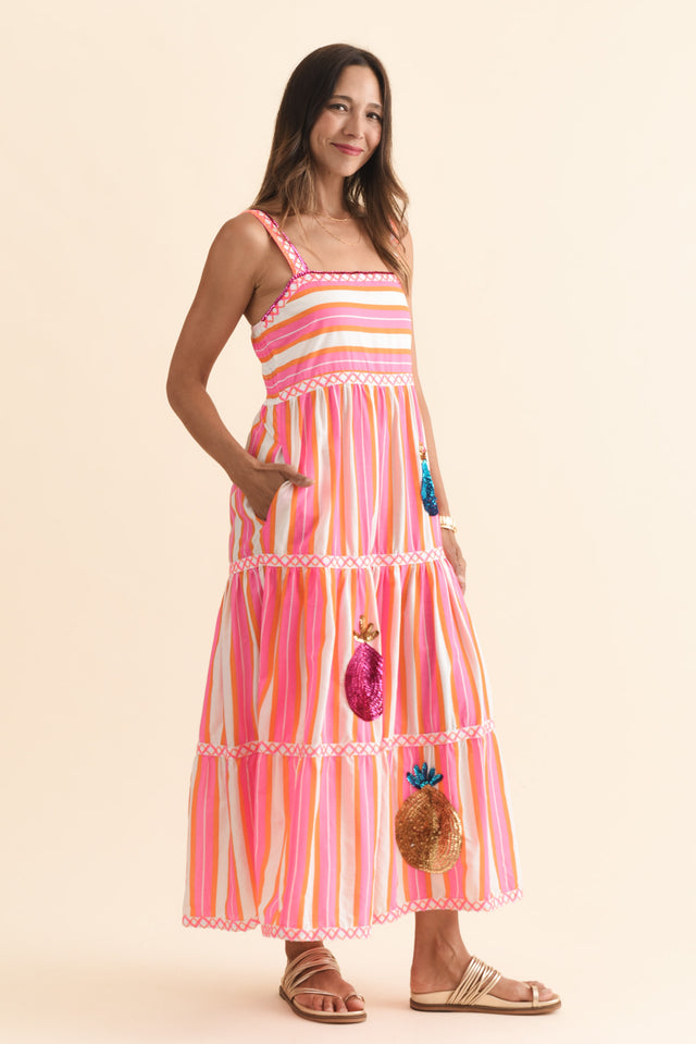 alt text|model:Cara image 4