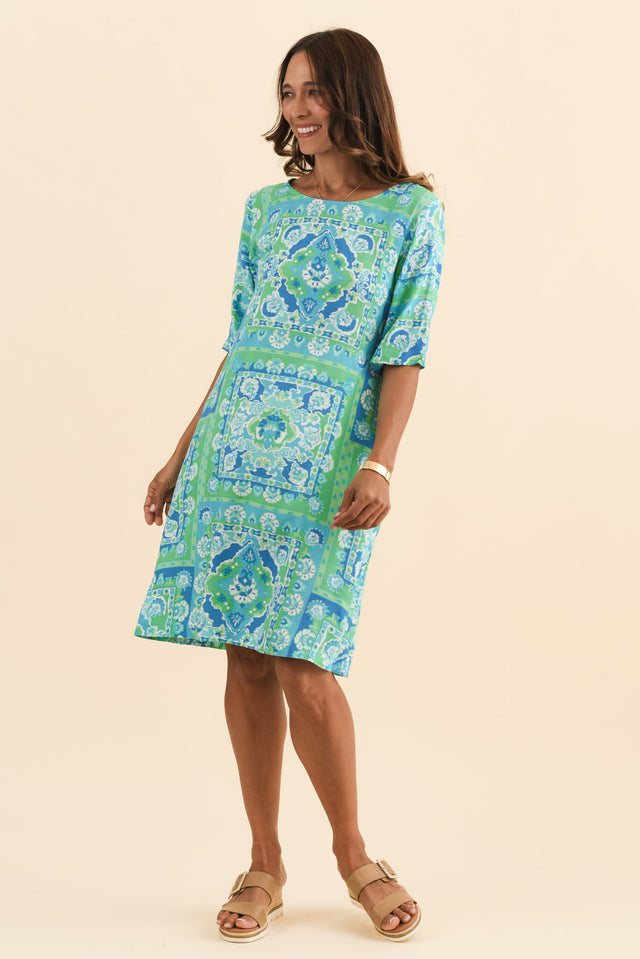 alt text|model:Cara image 6