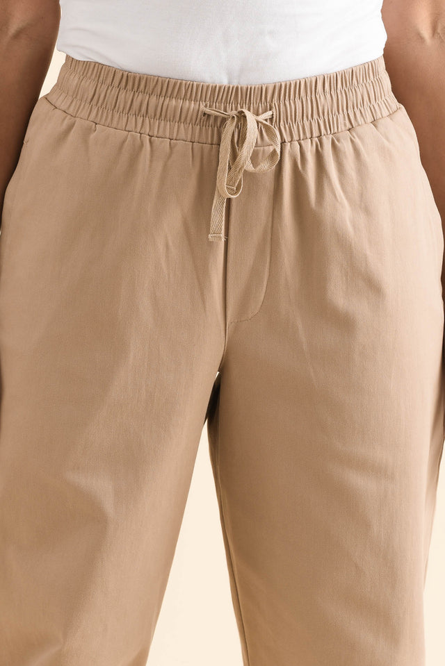 Andy Beige Cotton Barrel Pants,Detail,Brunette model,alt text|model:Cara image 7