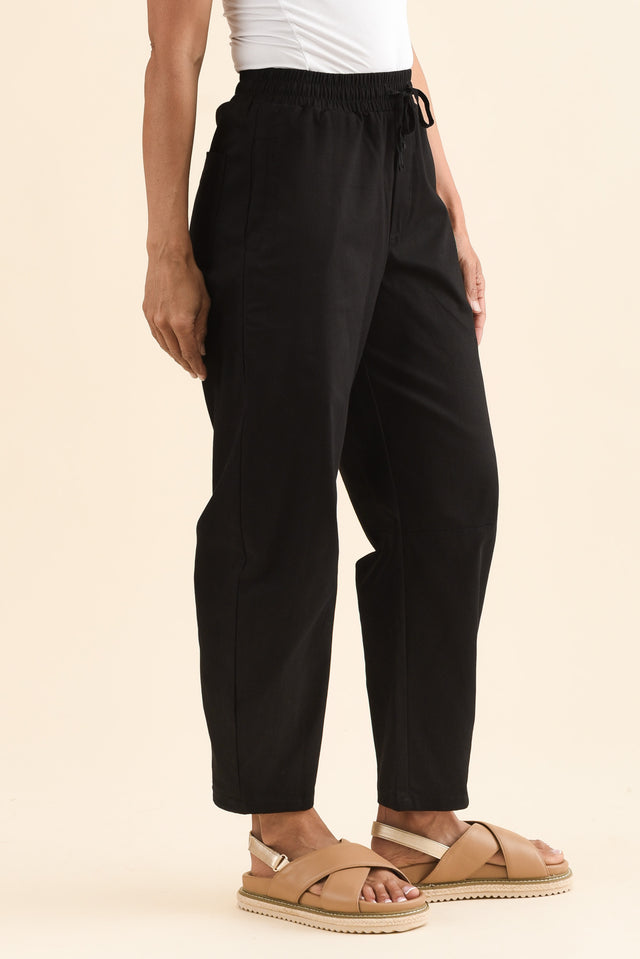 Andy Black Cotton Barrel Pants,Side,Brunette model,alt text|model:Cara image 3