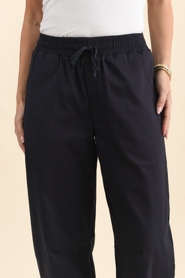 Andy Navy Cotton Cropped Barrel Pants,Brunette model,alt text|model:MJ image 5