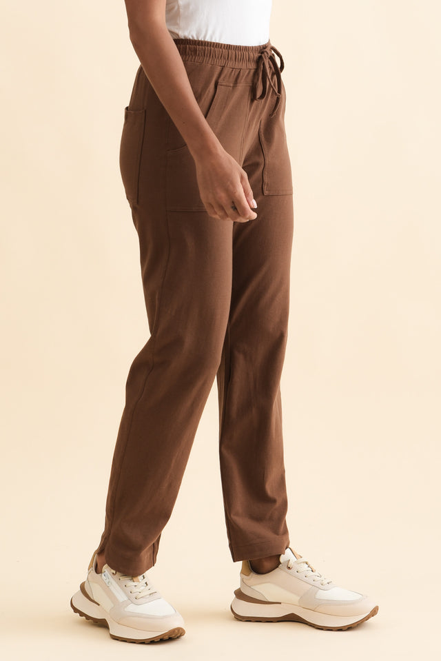 alt text|model:Brontie image 3