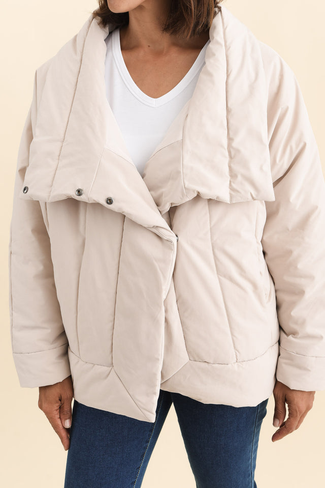 Arica Cream Wrap Puffer Jacket,Brunette model,alt text|model:Cara image 7