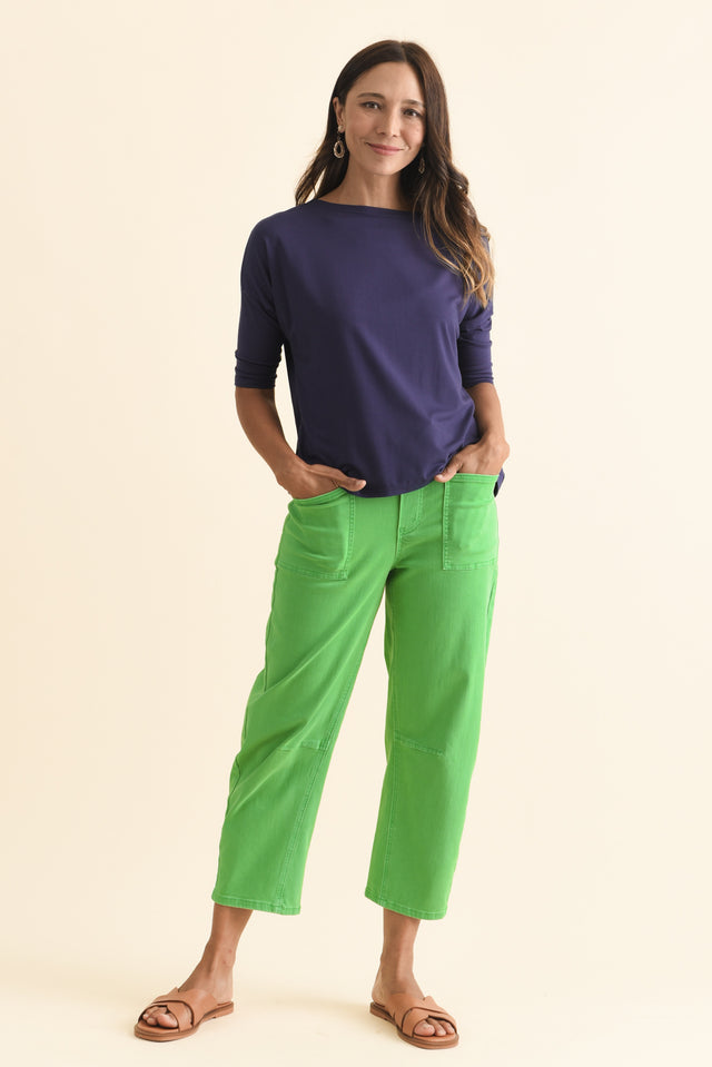 alt text|model:Cara image 3