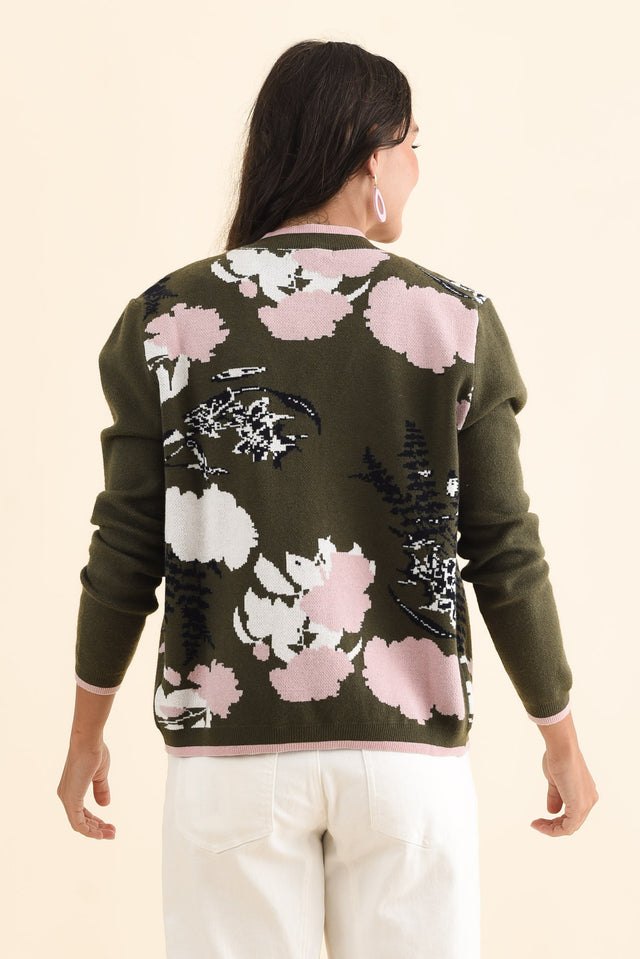 alt text|model:Brontie image 5