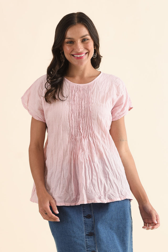 Beck Pink Crinkle Cotton Top,Front,Brunette model,alt text|model:Brontie image 1